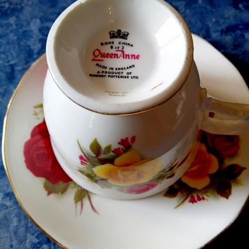 Vintage porcelain coffee-tea cup Queen Anne England 1950