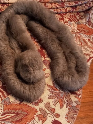 Fur collar with pon pon scarf natural fur