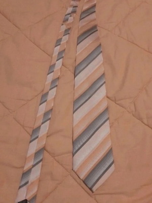 Tie used, yellow and gold colors