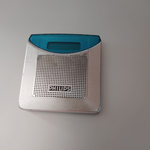 Phillips AE 6780 radio used, fully functional