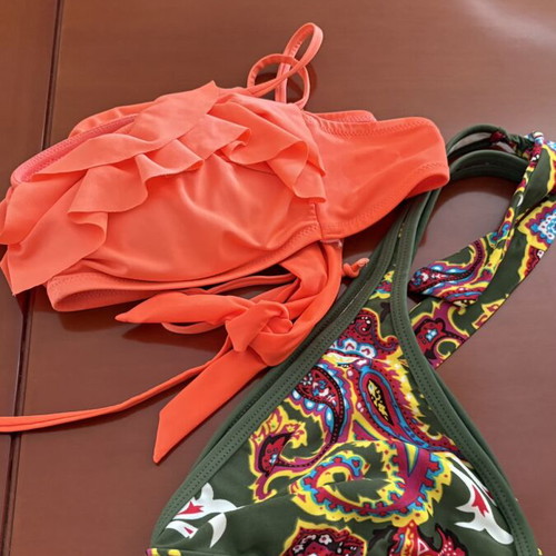 H&M swimsuit size 38/M multicolor like new