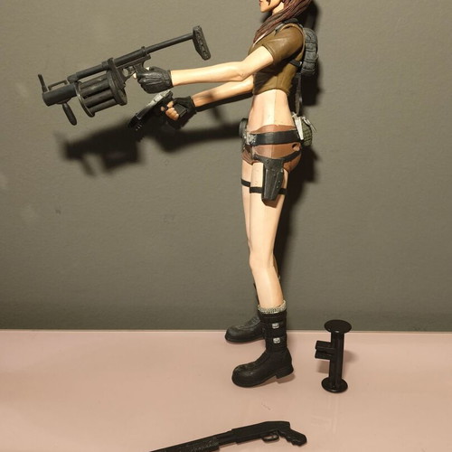Lara Croft Tomb Raider 1/6 Scale 30cm Figure like new