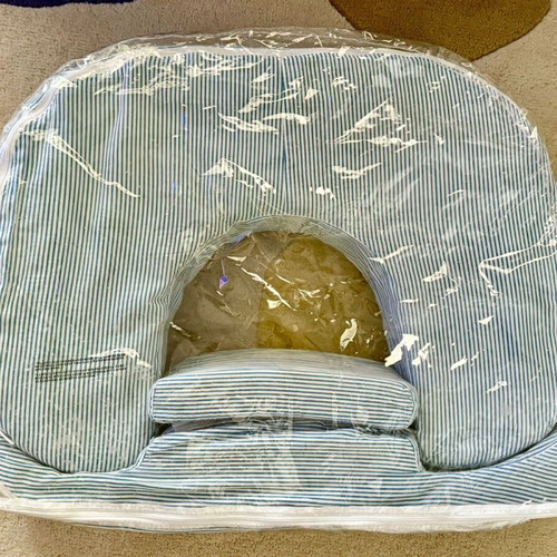 Babywild Nursing Pillow like new, ideal for twins