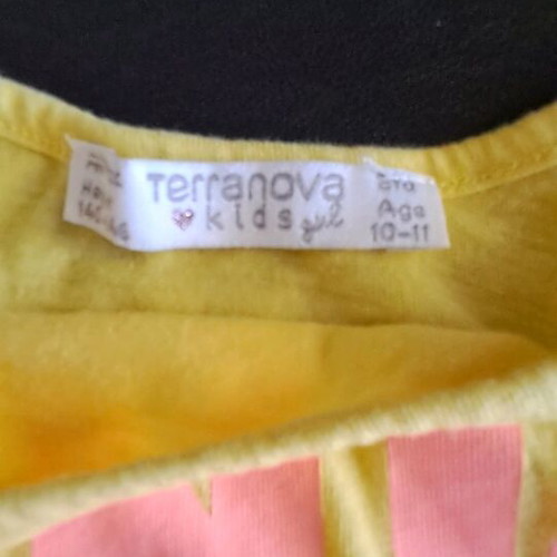 Terra Nova Girls' Short T-Shirt 8 like new, yellow