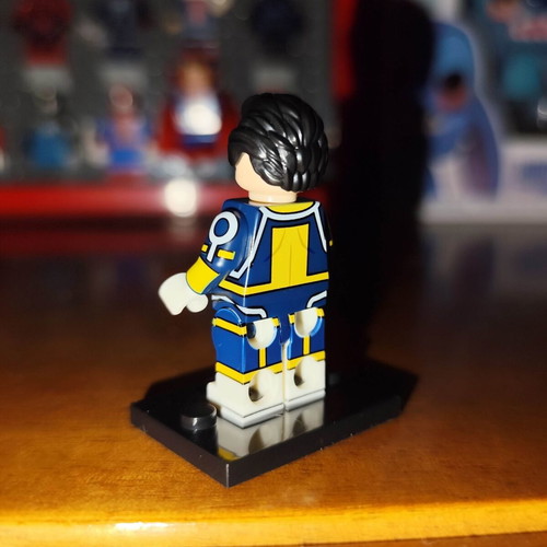 The Immortal minifigure like new with base and two expressions