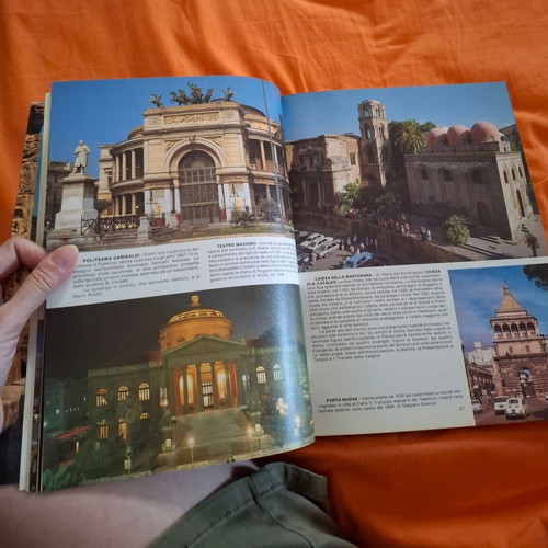 Sicilia L'Isola Del Sole travel guide like new, Italian