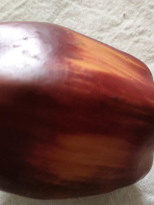 Apple figurine like new