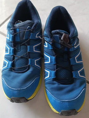 Athletic shoes like new, size 37, blue