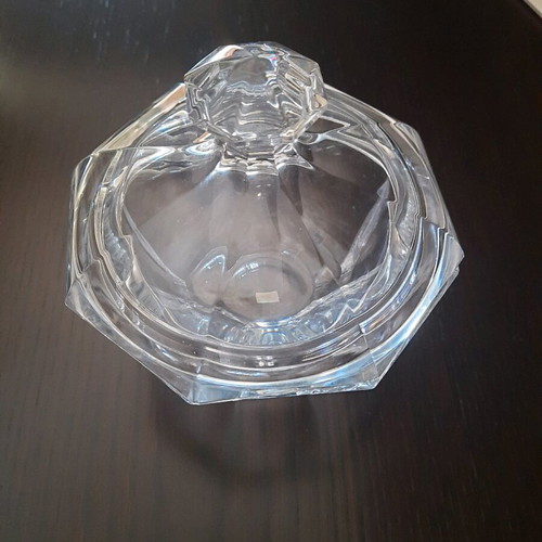 Glass fondant dish for chocolates used
