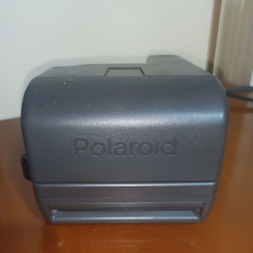 Polaroid 636 Closeup instant camera with flash