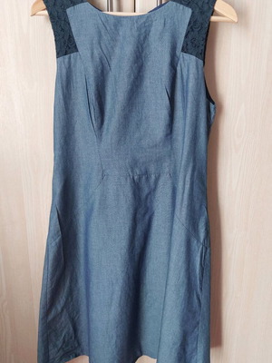 Sarah Lawrence dress like new with denim look and lace details blue