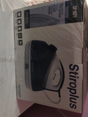 Steam iron brand new, never used