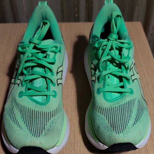 Asics Glideride Max 2 running shoes size 44 like new, white and green