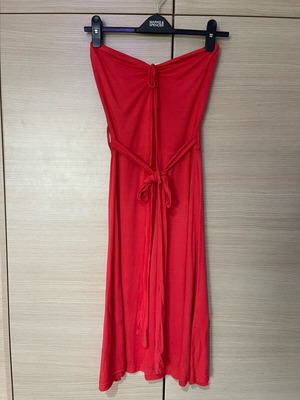 Gestuz coral dress like new, below knee with belt
