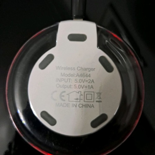 Fantasy wireless charger new, waterproof with cable