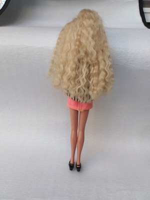Sindy Hasbro Sun Club 1990 vintage doll like new with original clothes