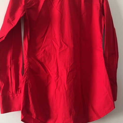 Red long-sleeve shirt like new, size M