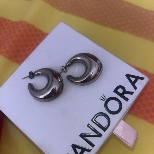 Earrings like new, set