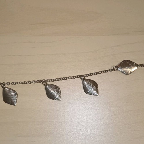 Silver chain 925 like new, handmade with hanging leaves