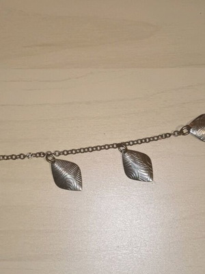 Silver chain 925 like new, handmade with hanging leaves