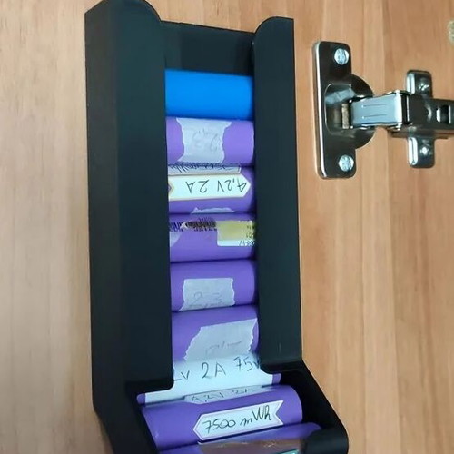 Wall-mounted 18650 battery holder new for 10 batteries