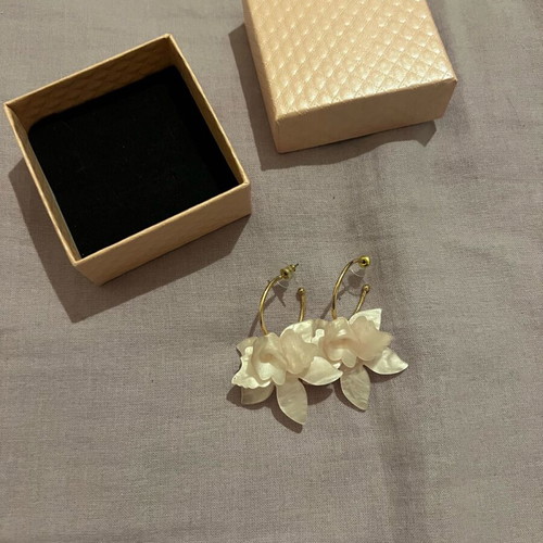 Hoop earrings with roses new, pink and gold