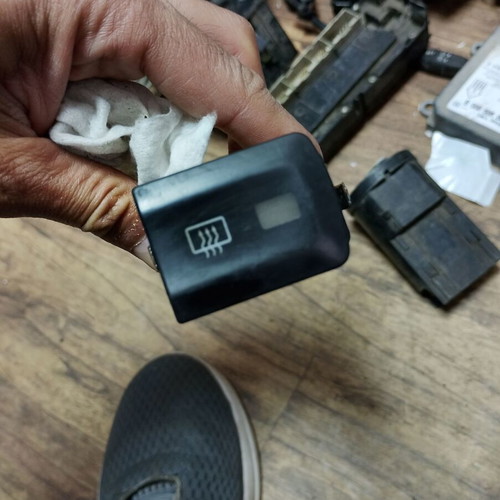 Audi A3 8L0 941 503 B Rear Window Defrost Button