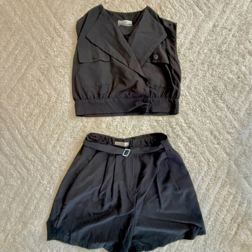 Vest and shorts set black used, Sobe