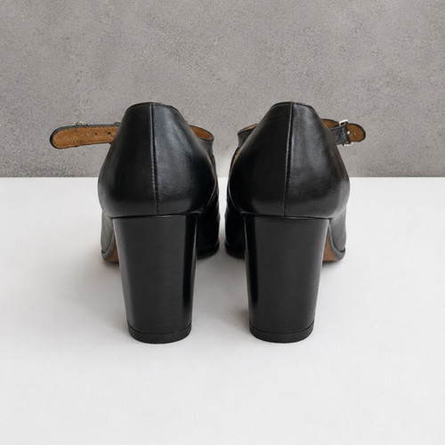 Vintage Greek Leather Mary Jane Heels black size 38 used