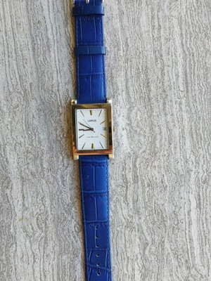 Lorus VX82-K388 Quartz Watch new, white dial, blue leather strap
