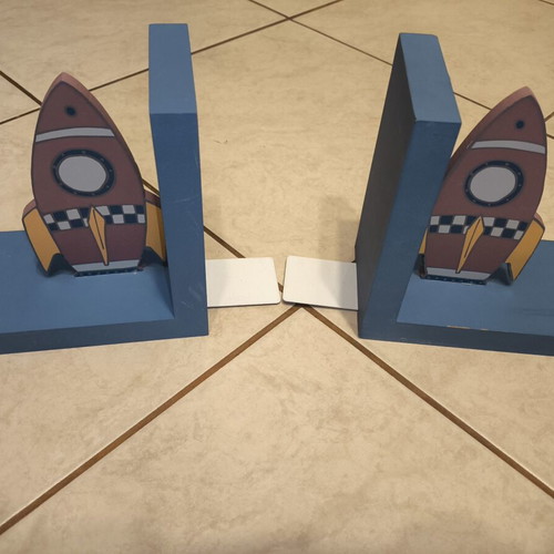 Melinera wooden children's bookends rocket pair used