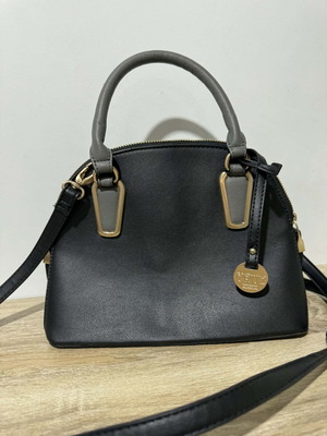 Cruz handbag new, black