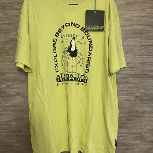 T-shirt Napapijri new with tag, yellow, XL, loose fit