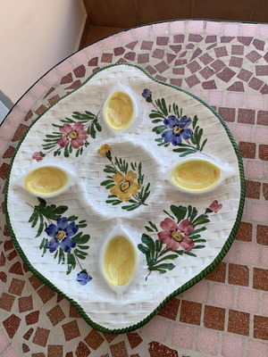 Easter plate like new for eggs and table decoration