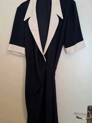 Dark blue wrap dress with white lapel like new, size S