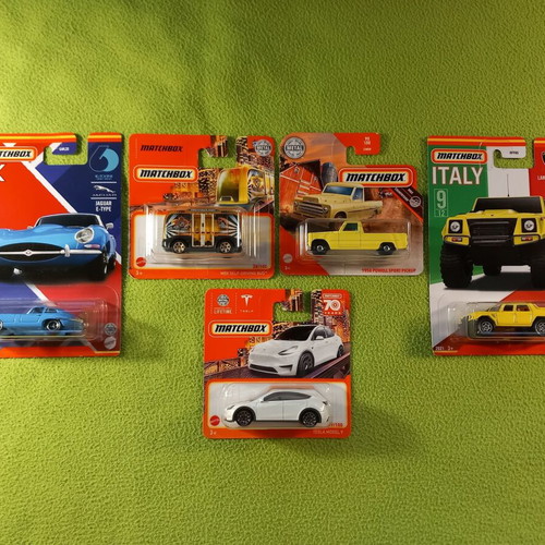 Μεταλλικά αυτοκινητάκια Matchbox καινούργια, σετ 36 τεμαχίων