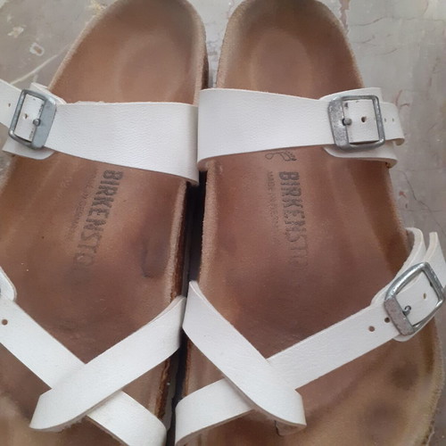 Birkenstock slippers size 39, white
