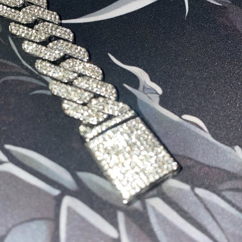 Moissanite Cuban Chain Diamond Jools like new, silver color