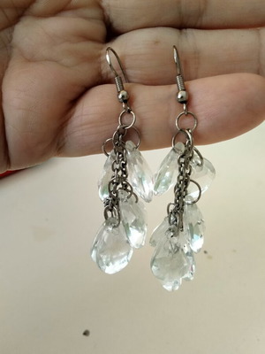 Vintage waterfall earrings with transparent crystals like new