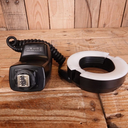 Nissin MF-18 Macro Ring Flash like new, compatible with Canon EOS