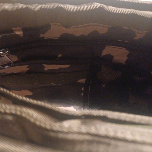 Carpisa women's crossbody bag like new green