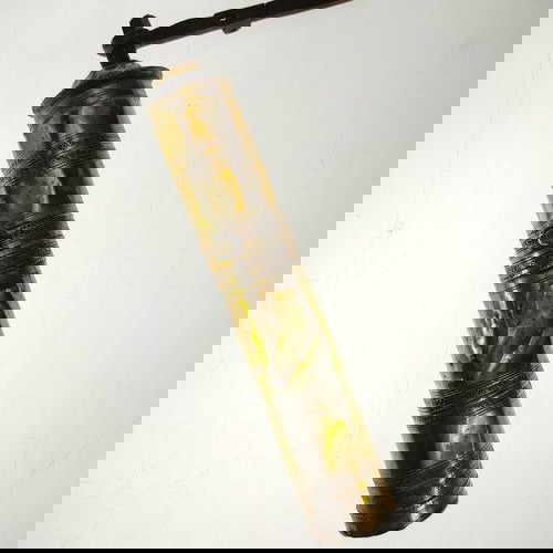 Μπρούτζινος μύλος του καφέ μεταχειρισμένος παλιός