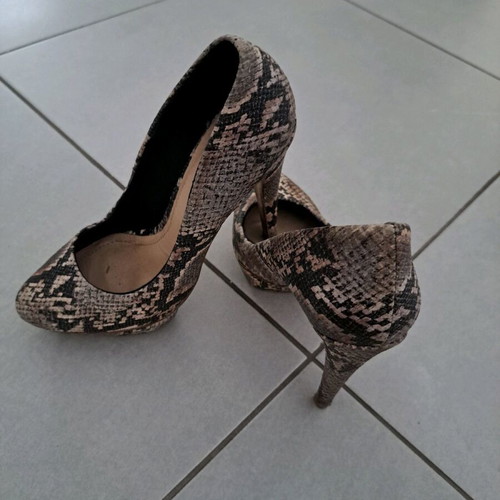 Bershka snake print pumps used, size 38