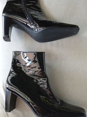 Gabor women's patent leather ankle boots like new, size 38, black