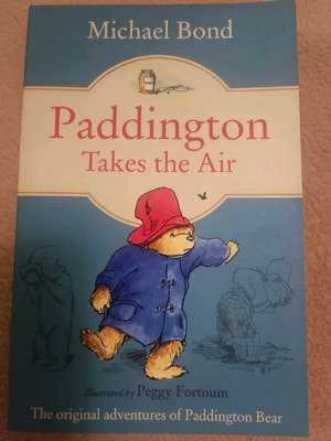 Paddington Takes the Air new English book