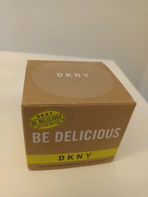 DKNY Be Delicious box new