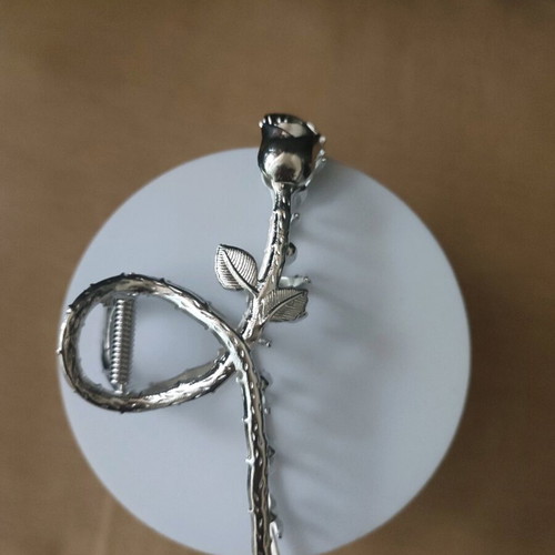 Klamer hair clip new, silver color