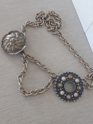 Nidodileda belt new, adjustable, gold color