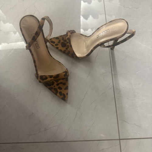 Boohoo Leopard Suede Heels Size 41 Like New