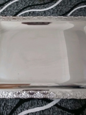 Δίσκος 38 εκ. με λαβές και διαστάσεις 38x27,5 εκ.